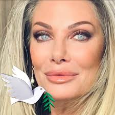 Looking ahead to a wonderful week! Sending everyone love & light ✨