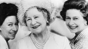 Elizabeth Mutter's Instagram, Twitter & Facebook