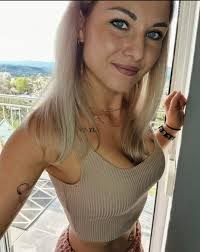 I live in Canada, in southeastern Ontario, near the city of Cornwall,  Ontario, which is right