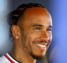 Day 6 of sharing shirtless Lewis Hamilton photos until he posts a shirtless  photo. 📸🔥💪🏽