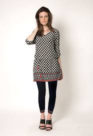 Livraison gratuite dès 39€ retours gratuits plus de 500 nouveautés chaque jourachetez les ensembles et tenues deux pièces femme sur shein. Autobiographie Rive Plateau Robe Et Legging Femme Lespeillasses Com