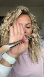 My go to eyeshadow look! These colors would be perfect for anyone! All  colors used are from Seint. Here are the links! Seint makeup and brushes:  https://harmonize.seintofficial.com/ Brow flick (I wear the