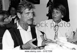 Lebensjahr vollendet, feiert mit das boot auch jener film. Der Deutsche Schauspieler Jurgen Prochnow Mit Ehefrau Isabel Goslar Deutschland 1990er Jahre Deutscher Schauspieler Juergen Prochnow Mit Seiner Frau Isabel Goslar Deutschland Der 1990er Jahre Stockfotografie Alamy