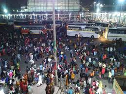 Get other latest updates via a notification on our mobile. Covid 19 As Delhi Goes Under Lockdown Migrant Workers Scramble To Leave The National Capital Zee5 News