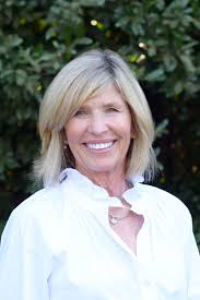 Angela Heinzer's Instagram, Twitter & Facebook