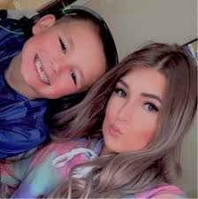 Candice Parrish's Instagram, Twitter & Facebook