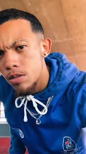 Dc : Me 🤚🏼 { trying something out ) tag me if you attempt this 🤗✨ #fypシ  #chiile #nickiminaj #dancer