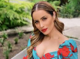 Cynthia Rodríguez posa en bikini rojo