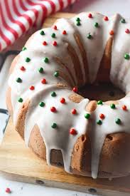 Make a bundt cake for the ultimate centrepiece dessert. Christmas Bundt Cake