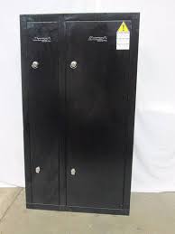 This pistol box is battery operated. Homak 8 Gun Double Door Steel Gun Cabinet July Store Returns And Consignments 3 K Bid
