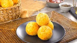 Boules Croustillantes Au Fromage En 2020 Recettes De Cuisine Pomme De Terre Au Fromage Alimentation