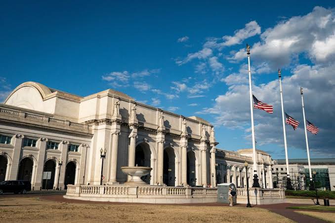 Union Station: Department of Transportation plans to take over Washington  train station | CNN Politics