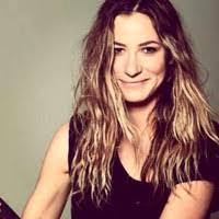 Gina Carney's Instagram, Twitter & Facebook