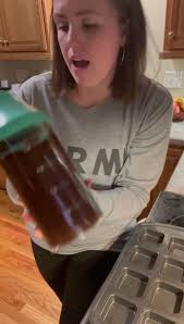 Who loves brownies? The brownie pan is great for brownies but can also be  used for other things like corn bread, muffins, cookie bars, cheesecakes,  cake, and even lasagna., Do you like the edge pieces ...