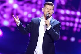 W swojej dyskografii grupa ma 16 albumów i liczne przeboje, które słuchano w całej polsce. Krol Disco Polo Bez Tajemnic Zenek Martyniuk Wiek Syn Piosenki Vox Fm