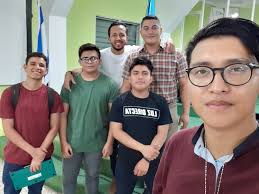 Hoy terminando de servir en nuestra casa Asamblea de Dios "Luz En Tu Senda"  de Monjas, Jalapa donde tuvimos un tiempo de Alabanza y Adoracion muy  especial acompañados de un gran amigo