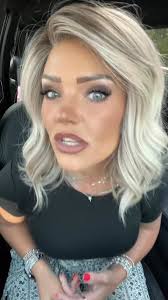 I'm in love with these shorties right now!! I have Mallorca in stock in  several colors. Message me to order! #wig #wigs #syntheticwigs