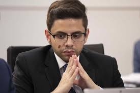 VEINTISIETE MIL CIUDADANOS RECIBEN NOTIFICACIÓN POR ERROR DE DESEMBOLSO DE  LOS 1,200 DÓLARES Hoy, miles de puertorriqueños recibieron erróneamente, un  correo electrónico donde se confirmaba el depósito en sus cuentas de banco