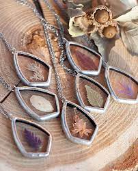 Glass art kits are a great activity for birthday art parties! Artist Preserves The Beauty Of Nature In Pressed Glass Jewelry Bored Panda