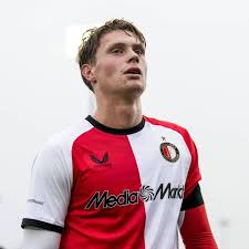 BVB - News und Gerüchte: Dortmund buhlt offenbar um Feyenoord-Wunderkind  Thijs Kraaijeveld