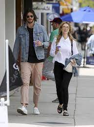 Help us build our profile of delta goodrem and matthew copley! Delta Goodrem And Boyfriend Matthew Copley Out For Coffee In La Gotceleb