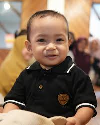 Hanan mirip siapaaa??? Komen mirip mamanya😆😆 #masyaallahtabarakallah💕  #babyboy #reelsinstagram #bayi9bulan