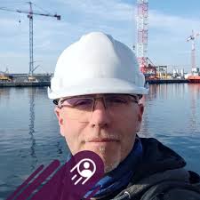 Może nie wiecie ale większość scen tego filmu kręcona była w Gdyni. Może  warto popatrzeć? Sam nie wiem. To nie reklama a ciekawostka o której już  kiedyś pisałem