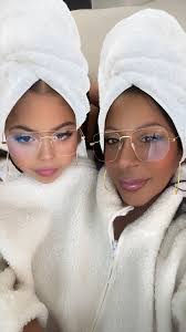 And today is the last of the Capricorn birthdays ending with my son David  Sostre there all cousins from my siblings💗 with back to back  birthday's🎉🎉🎈🎂 January 4th, 5th and 6th turning