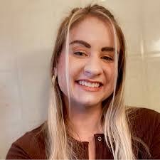 Nancy Schley's Instagram, Twitter & Facebook