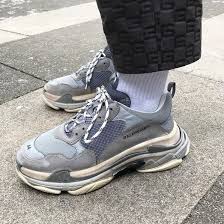 Rp 900 000 Balenciaga Triple S Gray Size 40 41 42 43 44 Box Premium High Qual Adidasoriginal Adidasultrabo Balenciaga Sneakers Sneakers Sneakers Men