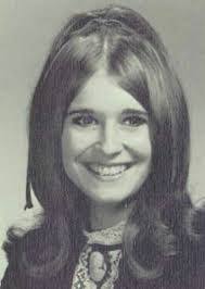 Christine Apgar's Instagram, Twitter & Facebook