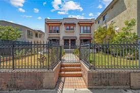 Make 719 n heliotrope your new home. 521 N Heliotrope Dr Los Angeles Ca 90004 Estately Mls Sr21112634