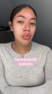 Chevelle Robinson's Instagram, Twitter & Facebook