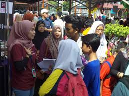 Sekolah menengah kebangsaan (p) raja zarina telah ditubuhkan pada 10 januari 1966 di kawasan seluas 9 ekar. Jpj Event Archives P L M Shah Bandar Sdn Bhd