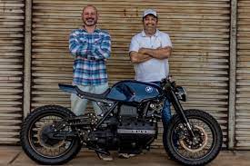 One of the great things about airheads whether your looking to do a s conversion or add handlebar turnsignals for a classic look. Bmw K100 Cafe Racer By Retrorides Bikebrewers Com