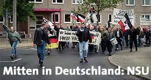 Beate zschäpe, que había estado viviendo con los dos hombres en zwickau, se entregó a las autoridades alemanas unos días después. Mitten In Deutschland Nsu Fernsehserien De