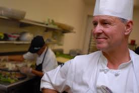 Executive chef prepares meal for Gourmet Club > 15th Wing > Article Display