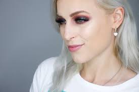 Catrice More Than Glow Highlighter