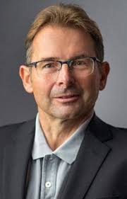 Thomas Moder's Instagram, Twitter & Facebook