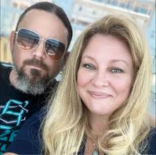 When to re-pot Monstera Thai Constellation?