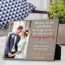 Do parents get wedding gifts? 26 Sweet Wedding Gifts For Parents Parents In Law 2021 365canvas Blog