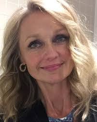 Joanne Hendricks's Instagram, Twitter & Facebook