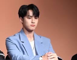 세븐틴), also stylized as seventeen or svt, is a south korean boy band formed by pledis entertainment in 2015. Seventeen Was Mingyu Violent At School Kstation Tv