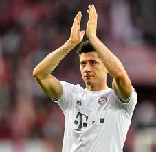In diesem zeitraum ist das risiko besonders groß, ﻿ ﻿andere menschen anzustecken , da man selbst von der infektion noch nichts weiß. Streamingdienst So Reagiert Dazn Auf Die Corona Krise Welt
