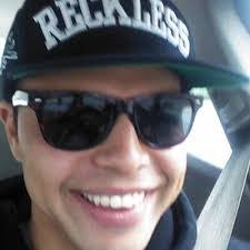 Elisha Weaver's Instagram, Twitter & Facebook