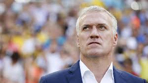 A moins d'un mois de la compétition, le sélectionneur des bleus dévoile la liste des joueurs qui la disputeront. Bleus Liste Deschamps Lance L Aventure Euro 2016 Sans Ribery Mais Il Est Loin D Etre Demuni Eurosport