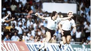 Hoy, duelo con sabor a final, con partidos históricos como el del mundial 1982 en el recuerdo (cuando alemania dejó sin final a francia por. La Batalla Franco Alemana De Sevilla Rick S Magazine
