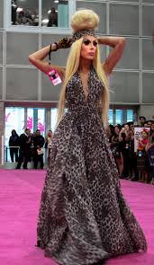 Miss fame runs a fashion empire and when a model drops out last minute before the biggest shoot in the company's history, miss fame's new assistant offers to fill in. Alaska Thunderfuck Wikipedia