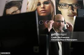 606 Craigslist Images Stock Photos, High-Res Pictures, and Images