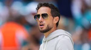 Wake Forest's Matt Colburn works his way through Notre Dame defense for TD 